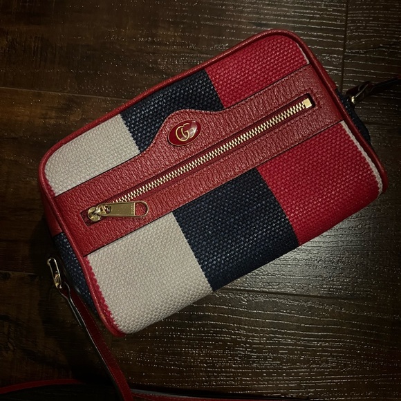 GUCCI Crossbody Bag - Picture 2 of 4